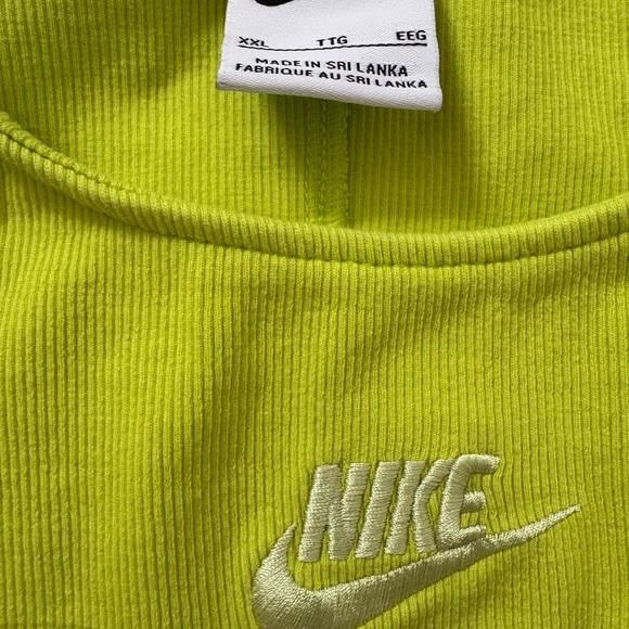 Nike Neon Green Fitted Crop Tank Top Size XXL - Picture 4 of 4